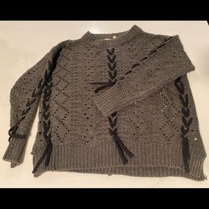 Gray chunky R D Style seater with lace up detail